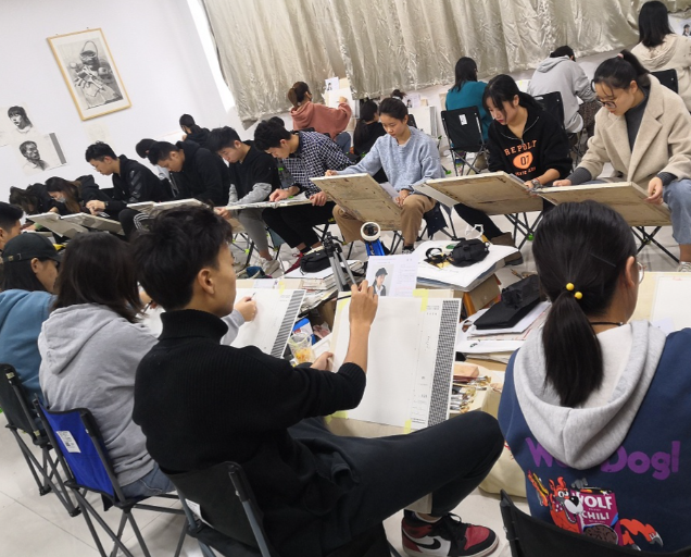 生活课程资源建成68个教育试验创作展示一体化的学习空间