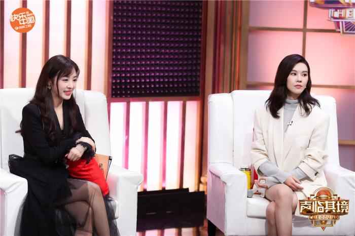 张含韵(左)和郁可唯 《声临其境3》终极对决 贾乃亮挑战《庆余年》